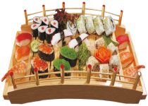 A41. Talíř pro pan (maki sushi, sushi (sake, maguro, ebi, tako), maki (sake, california sezame), california special, ikura, tobico green) - 1329 Kč